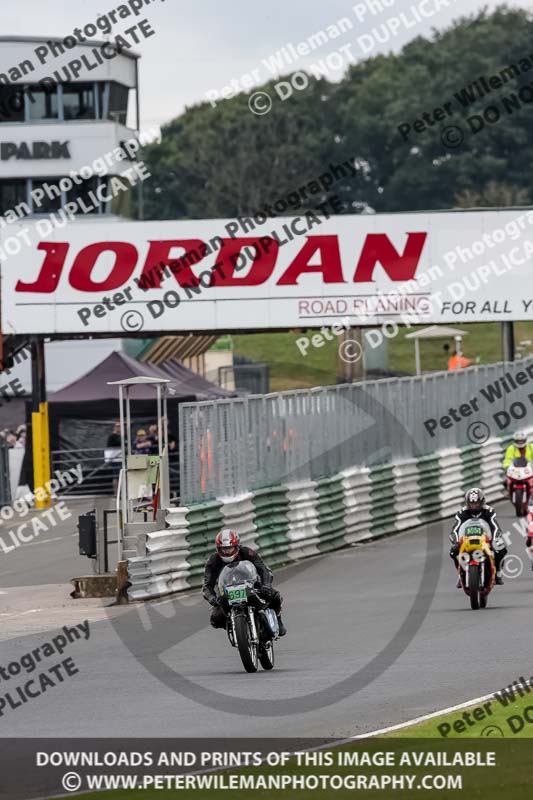 Vintage motorcycle club;eventdigitalimages;mallory park;mallory park trackday photographs;no limits trackdays;peter wileman photography;trackday digital images;trackday photos;vmcc festival 1000 bikes photographs